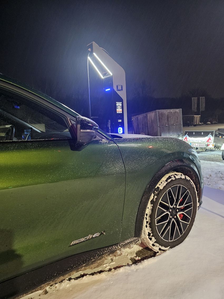 20260109 003335FordMustangMachE.jpg