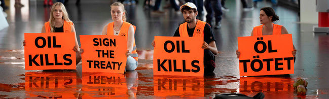 Protest Flughafen Wien Moritz-Holzinger .jpg