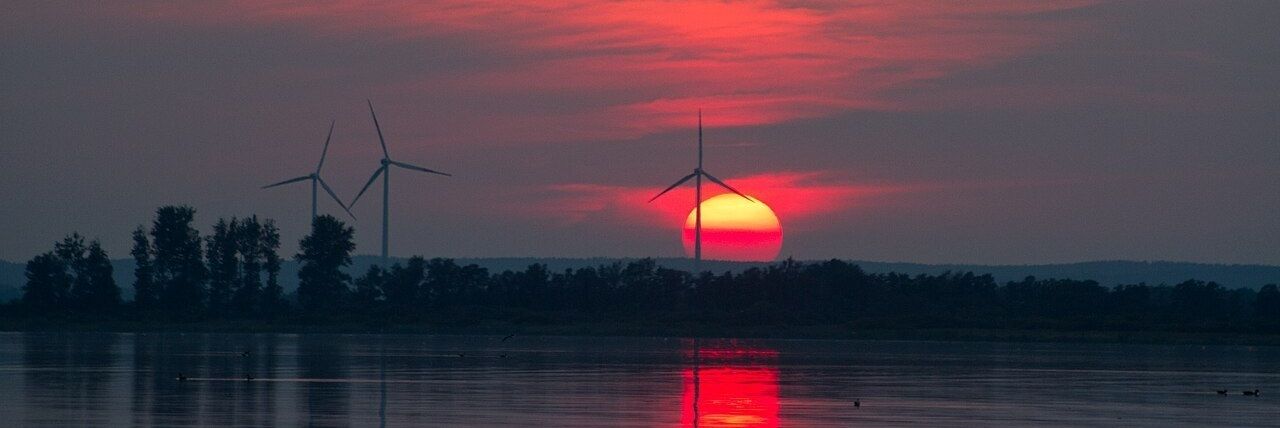 WIndpark Sonnuntergang in Huede.jpg