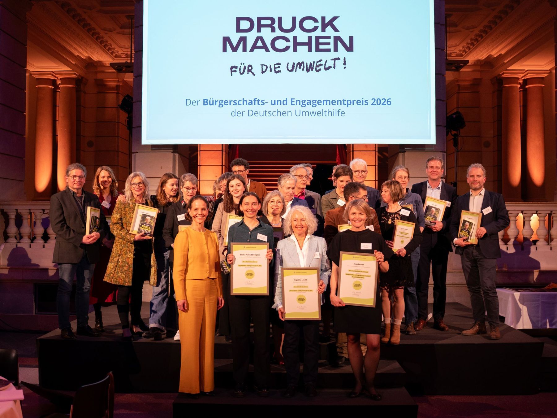 DUH Bürgerschaftspreis Gruppenbild.jpg