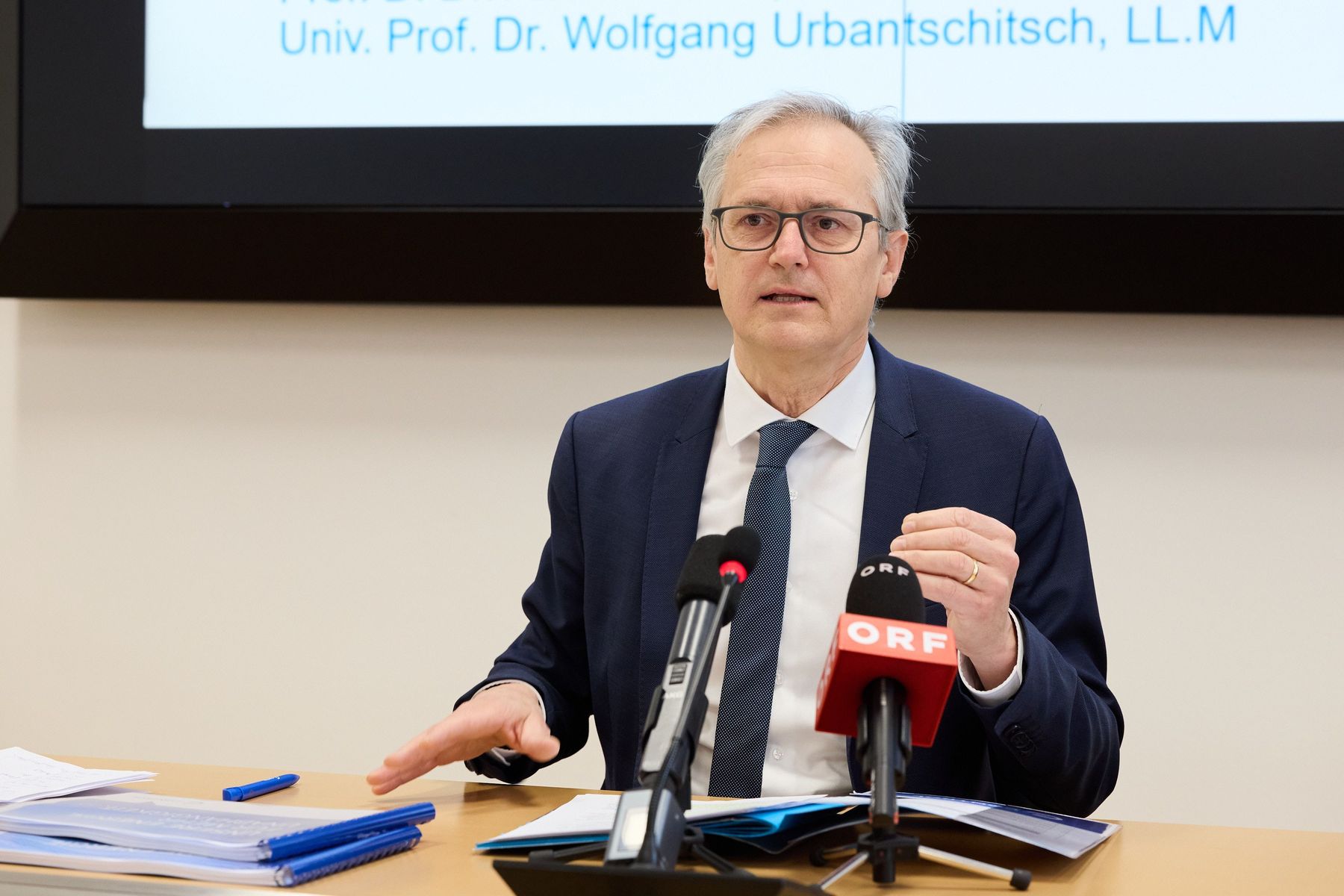UrbanschitzW.jpg