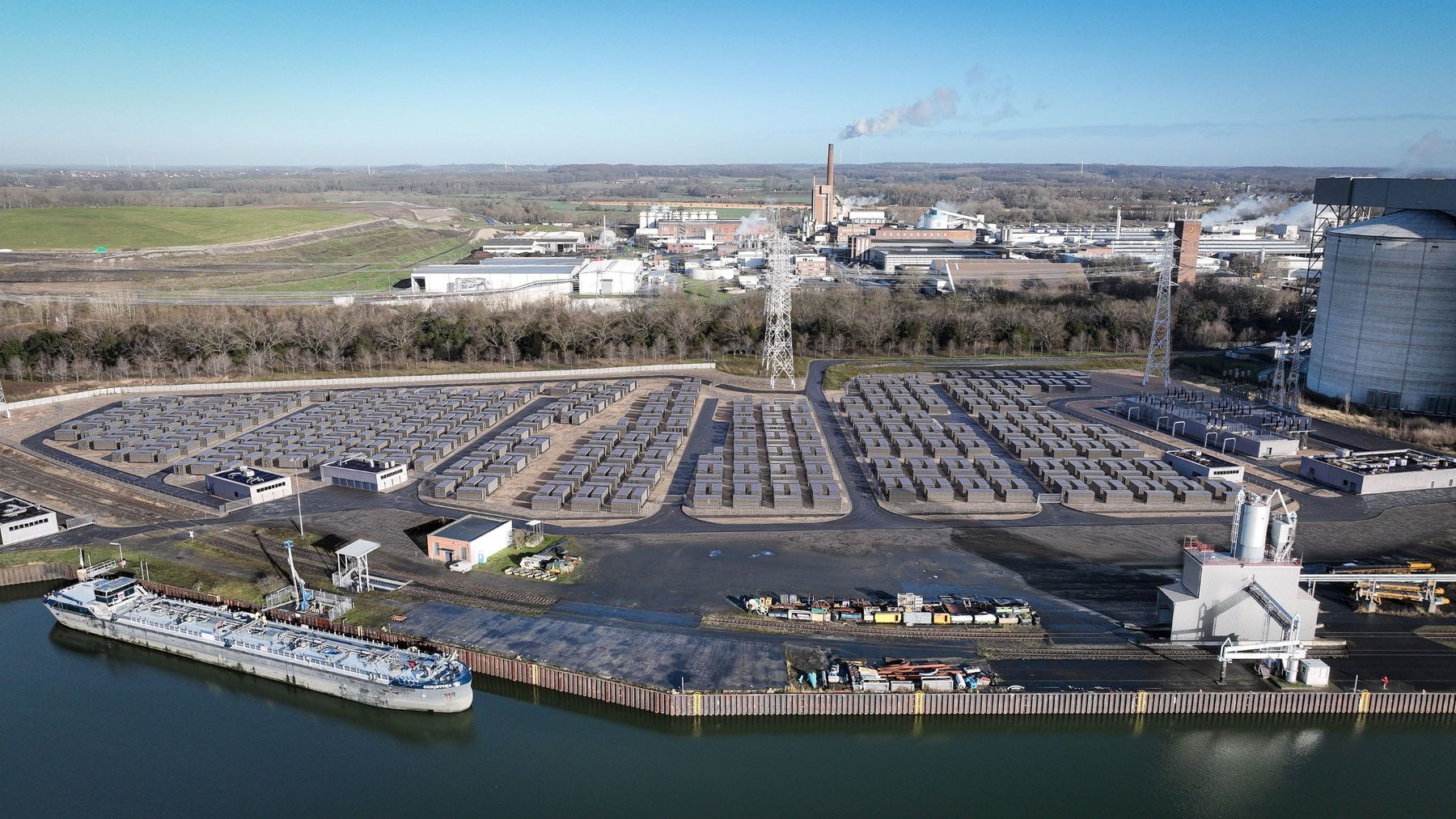 Komprimiert Visualisierung Trianel Batteriespeicherpark Waltrop1.jpg