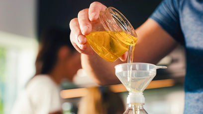 Muenzer Wir sammeln Fett achromaticstudios 2022-3.jpg