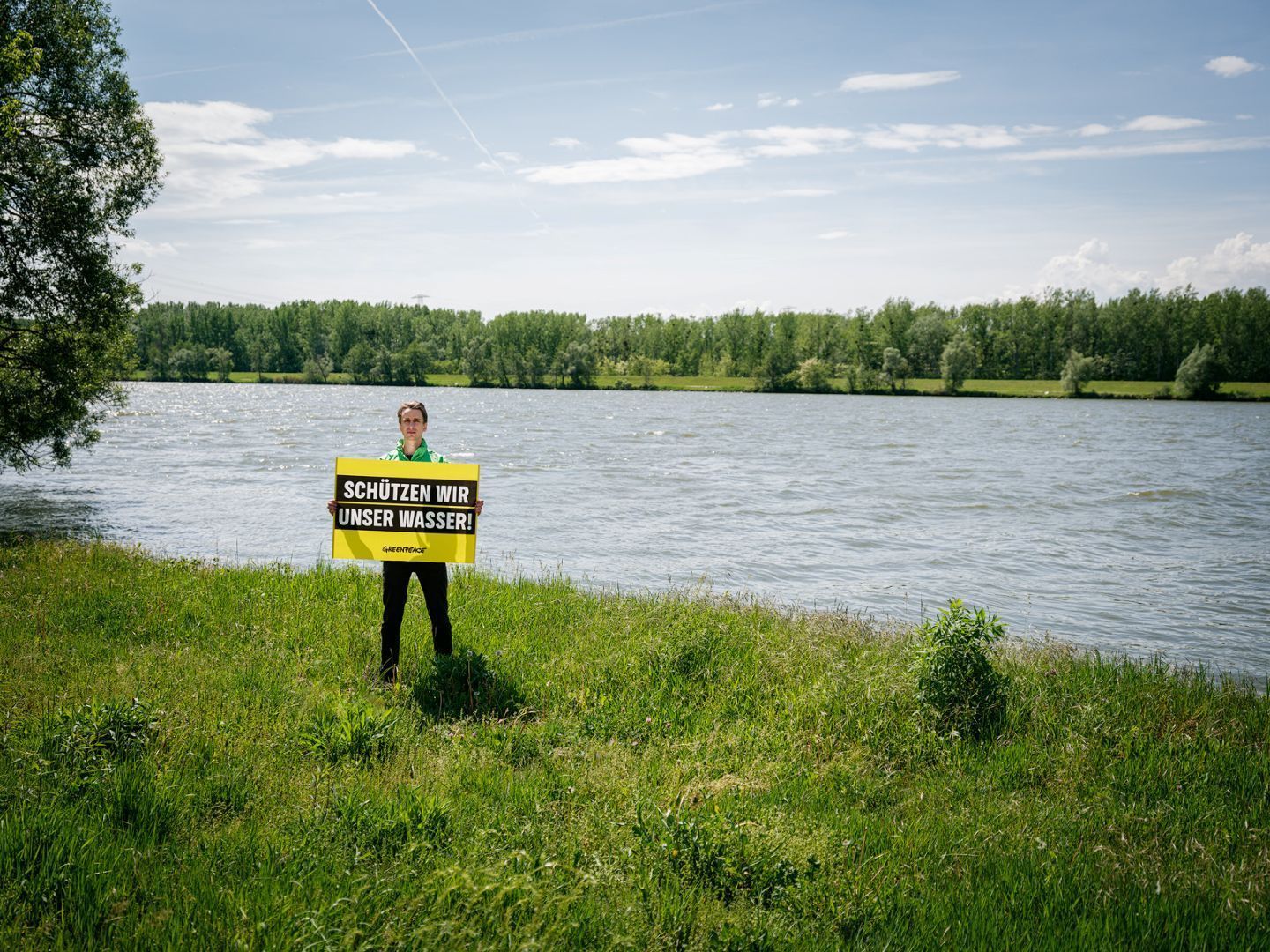 (c) Greenpeace   Mitja Kobal (6).jpg