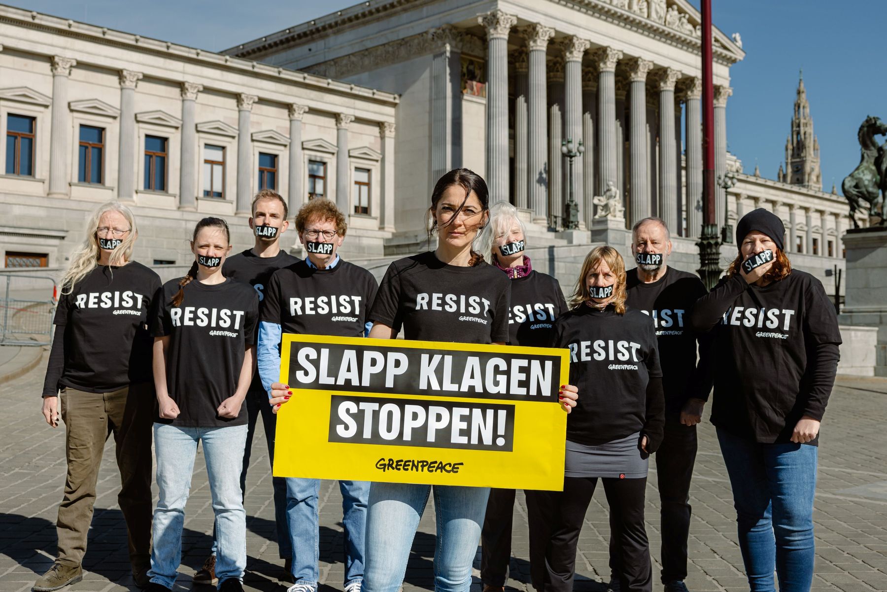 ANTI-SLAPP© Lea Scharl - Greenpeace.jpg