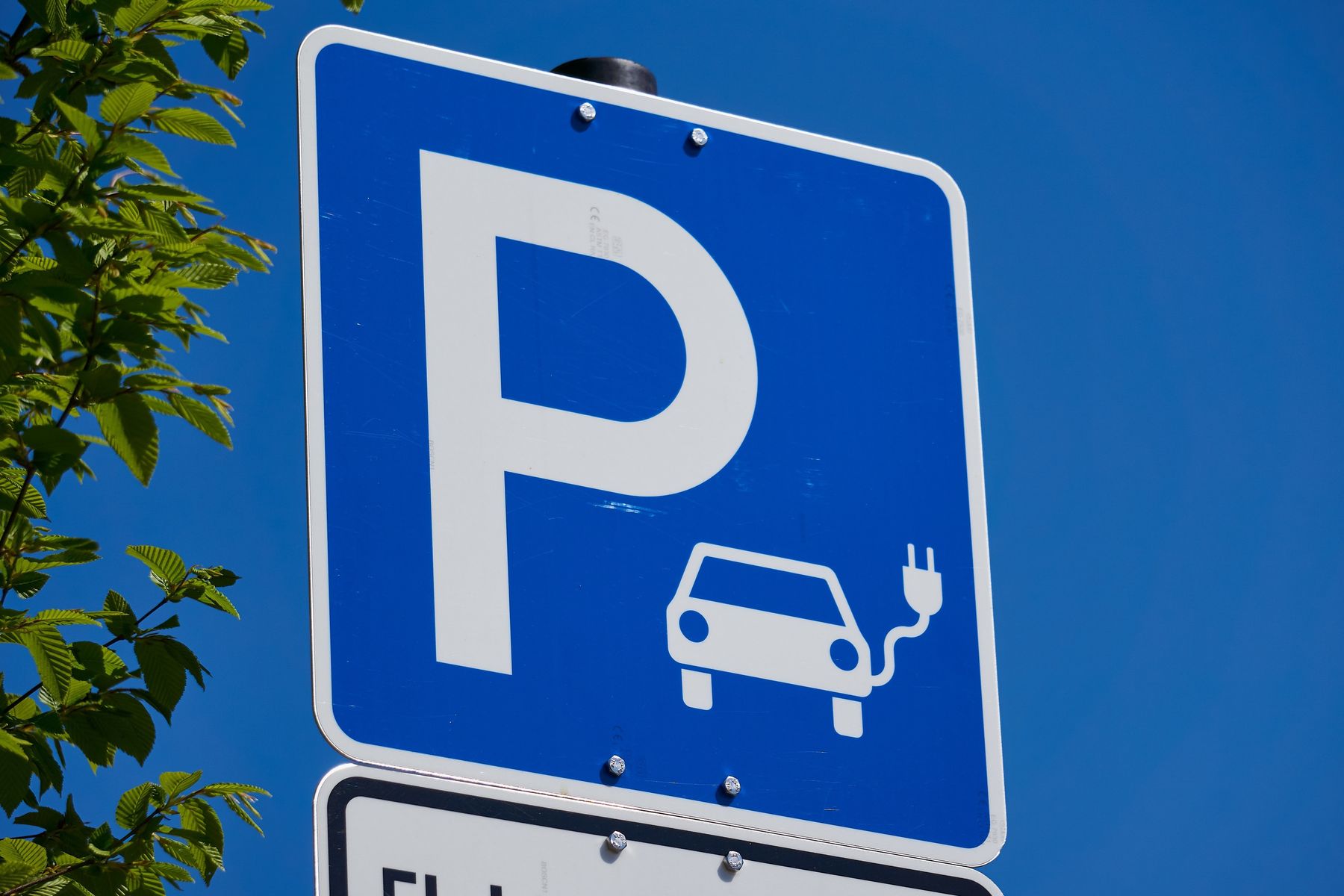 distelapparath-EmobilitätElektroautoLaden.jpg