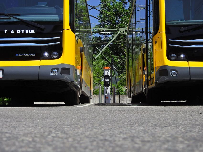 NIGGBUS-E-Ladepark.jpg