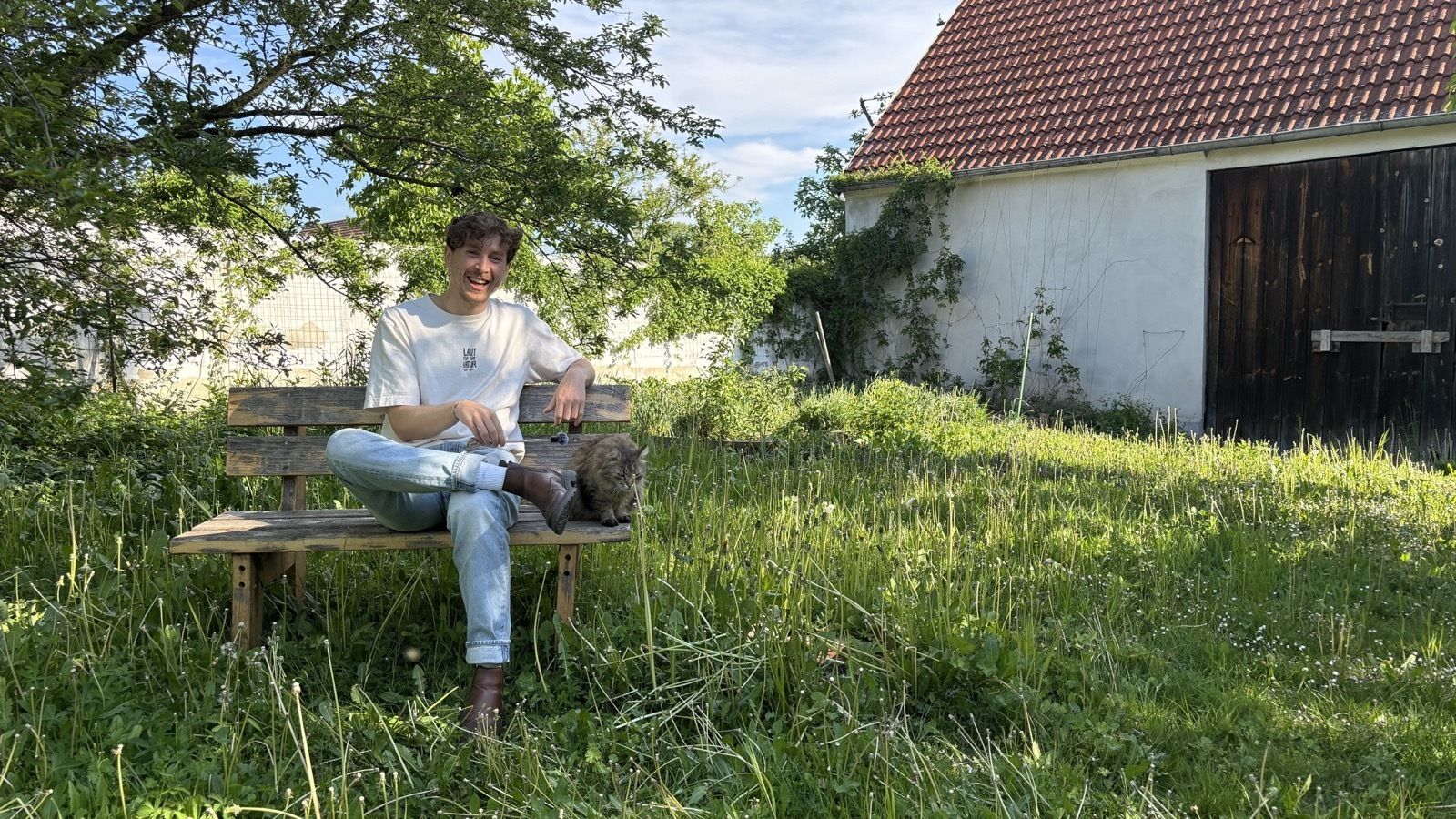 LAbg. Philip Juranich am Bauernhof.jpg