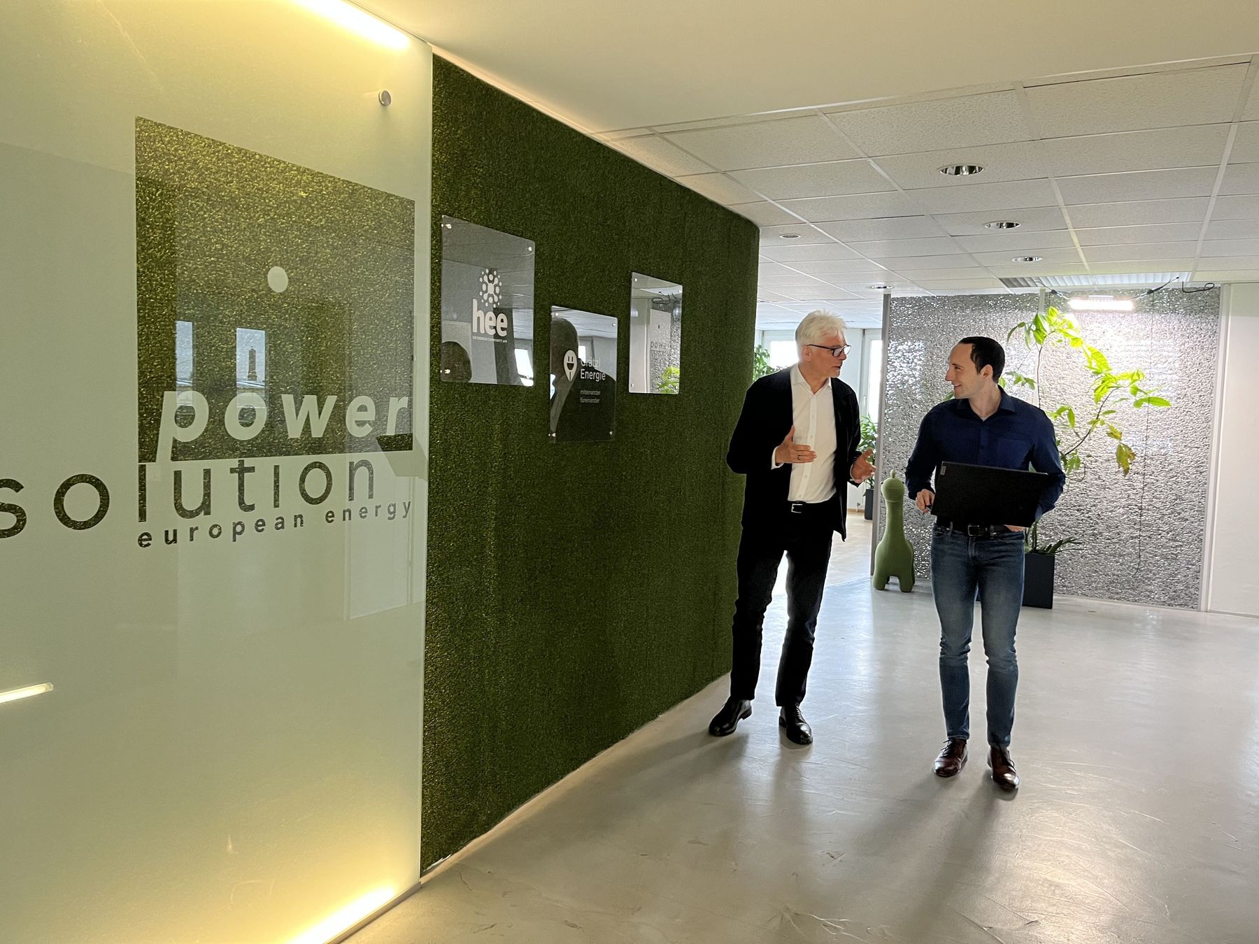 PowerSolution 8d7c648efba.jpg