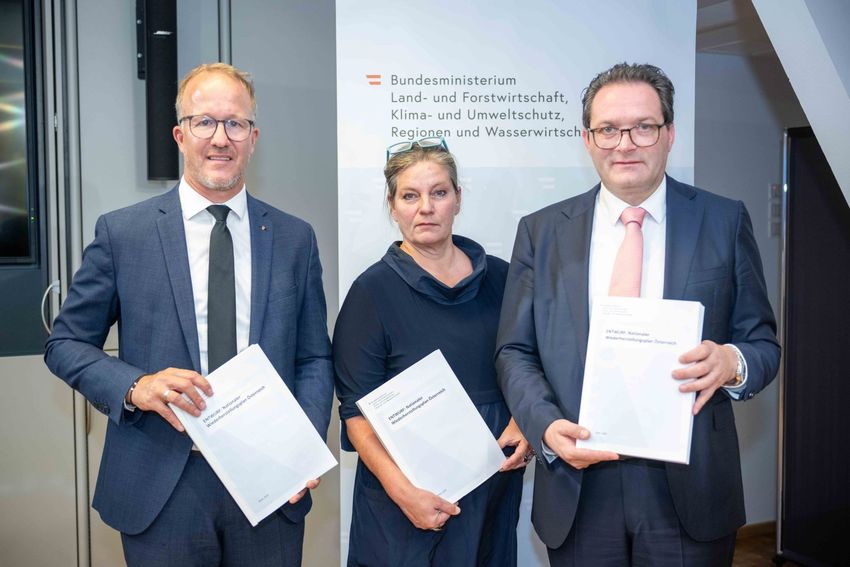 Gruppenfoto - (c) BMLUK-Hemerka.jpg