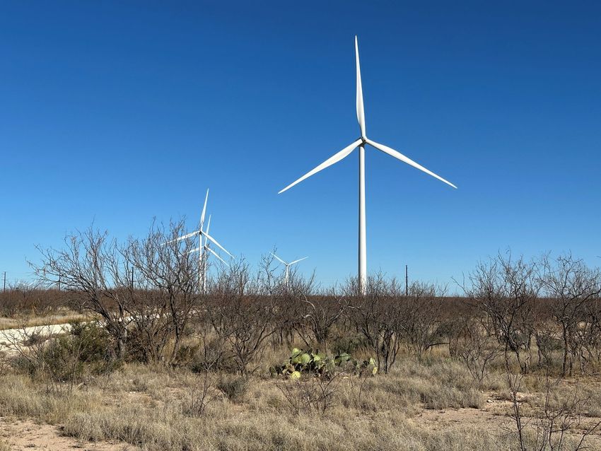 West-Texas-wind-farm-representative-of-the-locations-where-CNC-Onsite-Inc.-will-provide-specialized-crane-free-uptower-repair-services .jpg