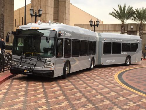 Los Angeles setzt auf Elektrobusse: 220 neue E- Linienbusse bestellt