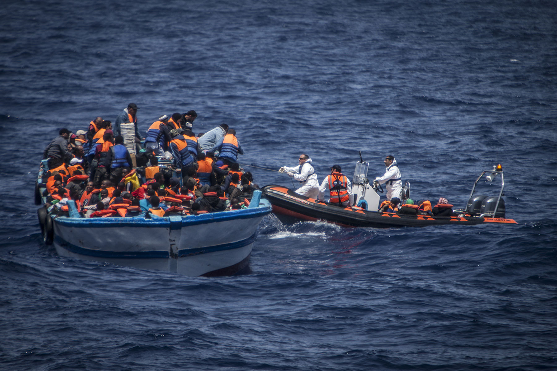 MOAS-Rettungsaktion im Mittelmeer 2015