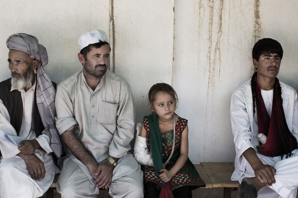 Patienten im Spital in Kunduz vor dem Luftangriff. © Mikhail Galustov