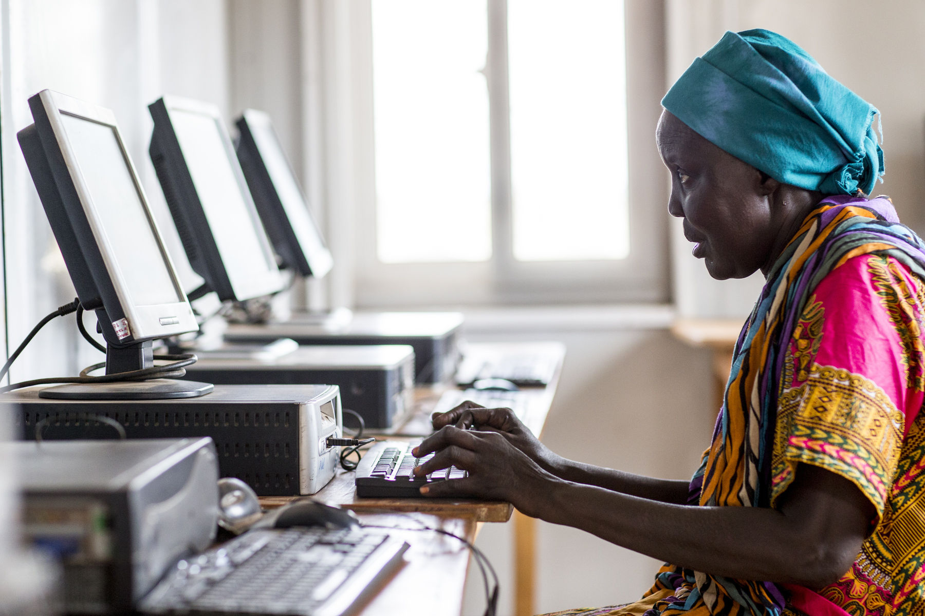 UN Frauen bietet Computertrainings für Frauen im Südsudan.jpg